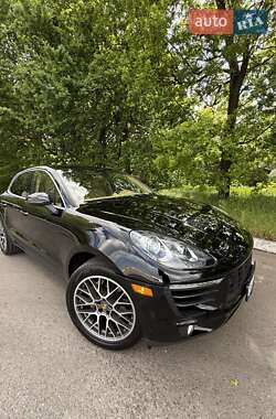 Позашляховик / Кросовер Porsche Macan 2015 в 
