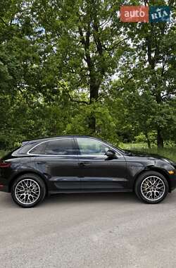 Позашляховик / Кросовер Porsche Macan 2015 в 
