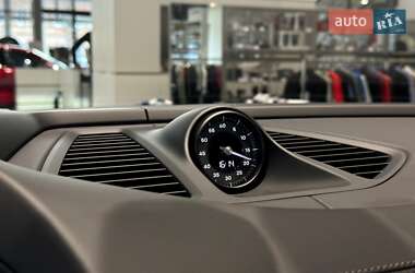 Внедорожник / Кроссовер Porsche Macan 2024 в 
