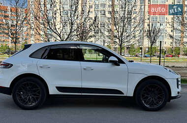 Внедорожник / Кроссовер Porsche Macan 2021 в 