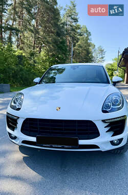 Позашляховик / Кросовер Porsche Macan 2016 в Дніпрі