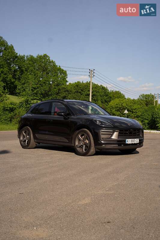 Позашляховик / Кросовер Porsche Macan 2023 в 