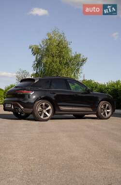 Позашляховик / Кросовер Porsche Macan 2023 в 