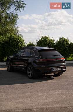 Позашляховик / Кросовер Porsche Macan 2023 в 