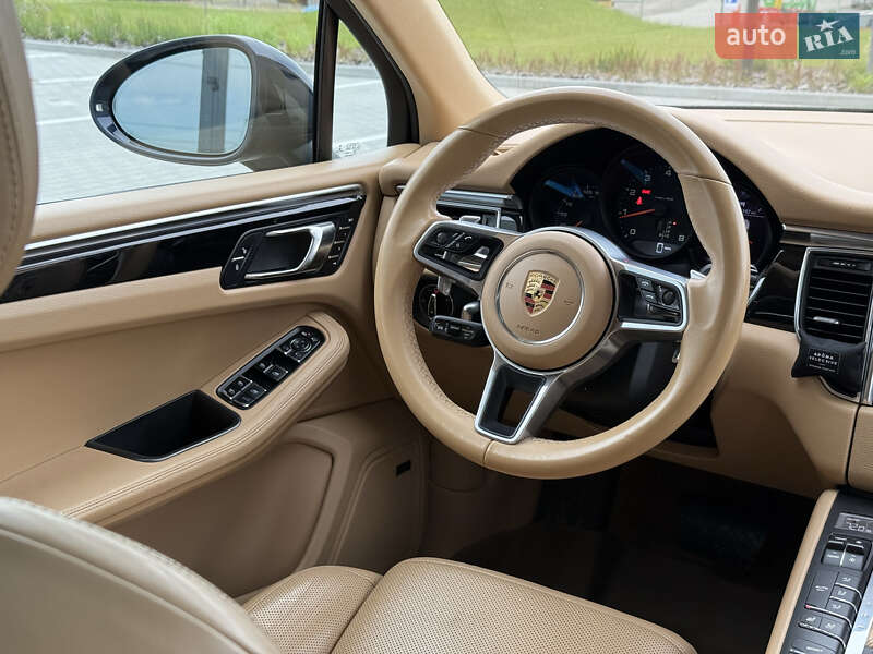 Внедорожник / Кроссовер Porsche Macan 2016 в Львове