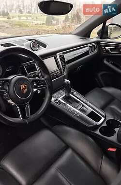 Внедорожник / Кроссовер Porsche Macan 2015 в 