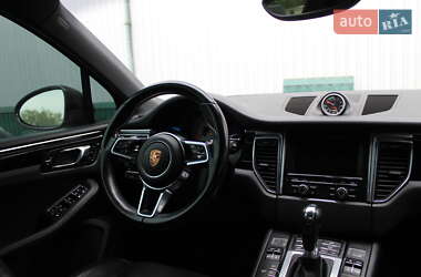 Внедорожник / Кроссовер Porsche Macan 2015 в 
