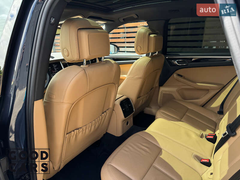 Внедорожник / Кроссовер Porsche Macan 2017 в Одессе