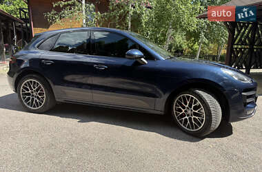 Внедорожник / Кроссовер Porsche Macan 2014 в 