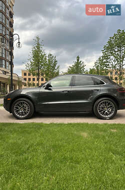 Внедорожник / Кроссовер Porsche Macan 2016 в 