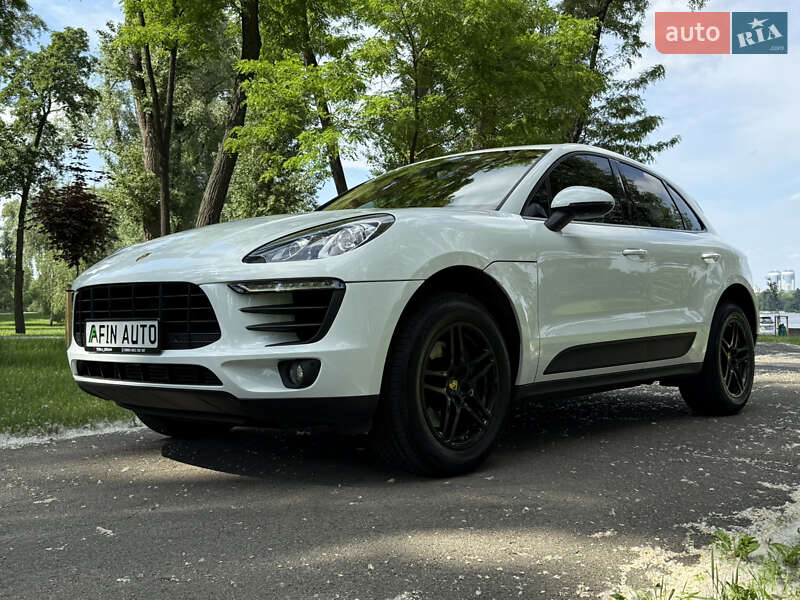 Внедорожник / Кроссовер Porsche Macan 2016 в Киеве