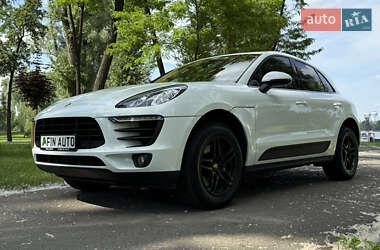 Позашляховик / Кросовер Porsche Macan 2016 в 