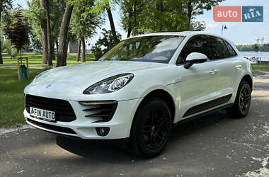Позашляховик / Кросовер Porsche Macan 2016 в Києві