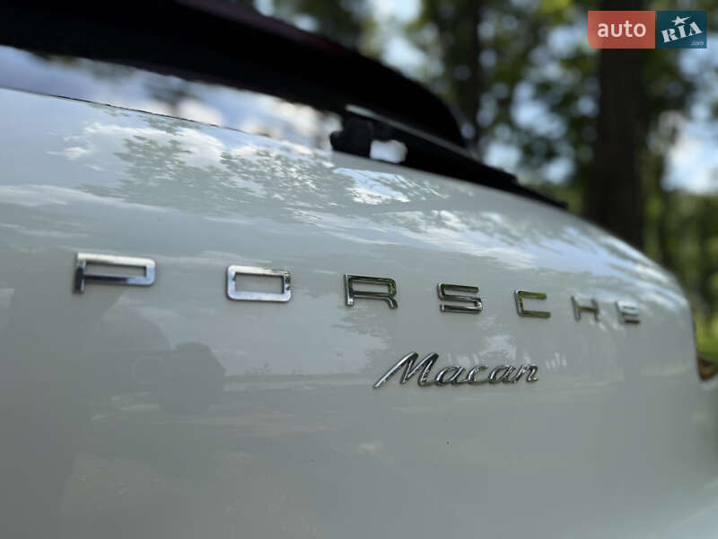 Внедорожник / Кроссовер Porsche Macan 2016 в Киеве