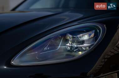 Внедорожник / Кроссовер Porsche Macan 2021 в 