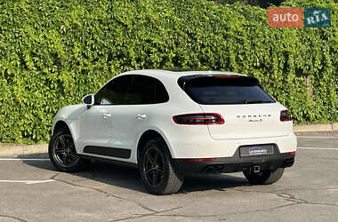 Позашляховик / Кросовер Porsche Macan 2015 в 