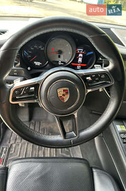 Внедорожник / Кроссовер Porsche Macan 2014 в 