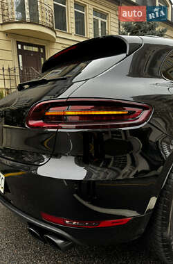 Внедорожник / Кроссовер Porsche Macan 2017 в 