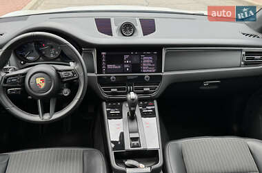 Внедорожник / Кроссовер Porsche Macan 2023 в 