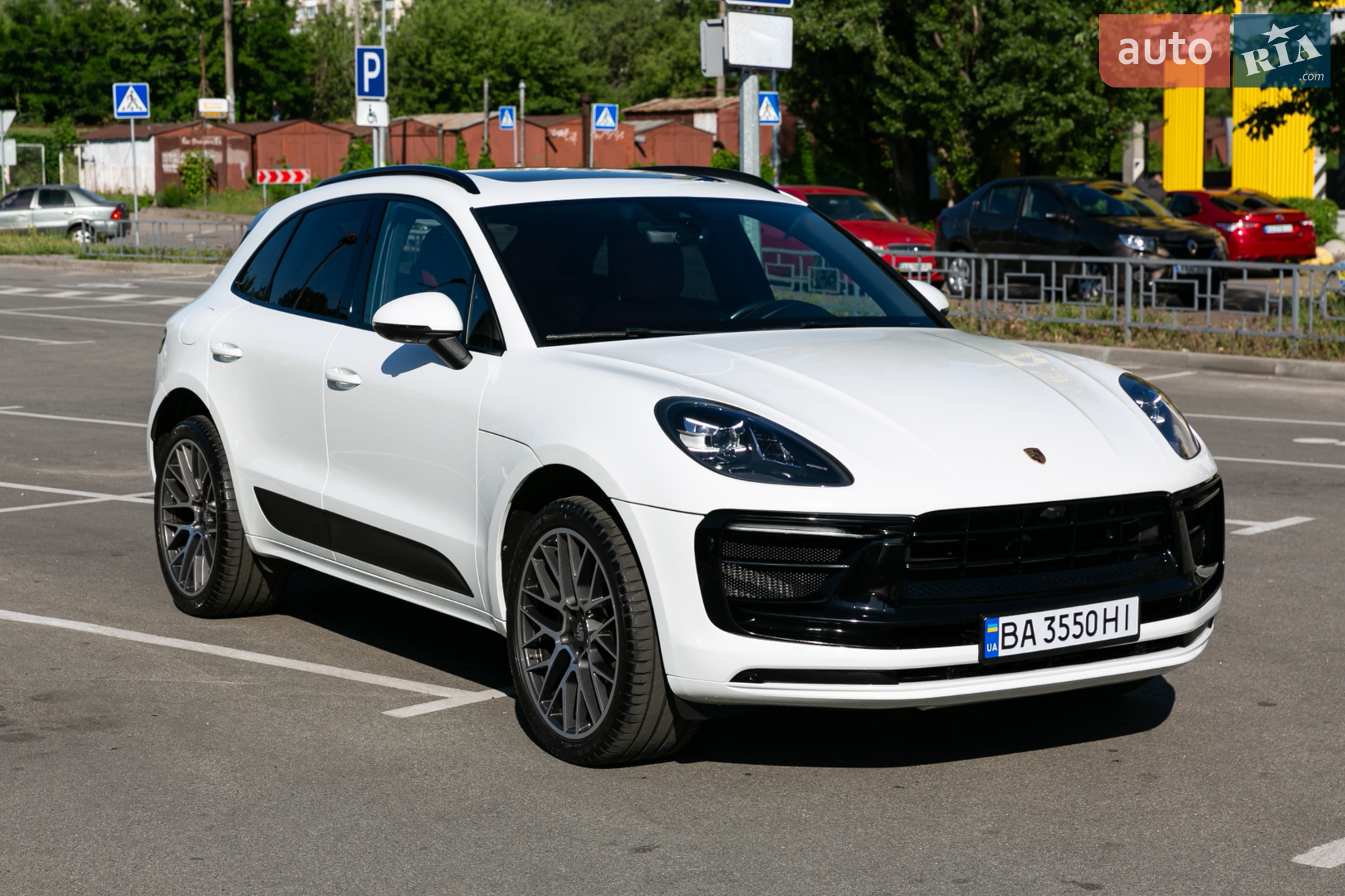 2020 Porsche Macan - мініатюра 2