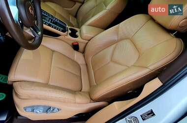 Позашляховик / Кросовер Porsche Macan 2015 в 