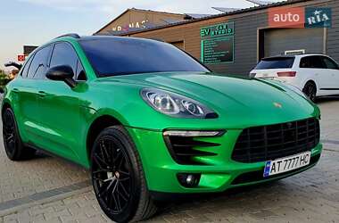 Позашляховик / Кросовер Porsche Macan 2015 в 