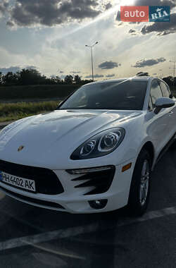 Внедорожник / Кроссовер Porsche Macan 2018 в 