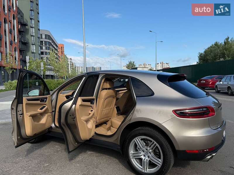 Внедорожник / Кроссовер Porsche Macan 2014 в Киеве