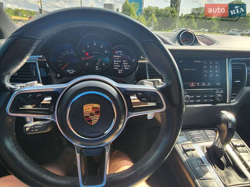 Внедорожник / Кроссовер Porsche Macan 2018 в Киеве