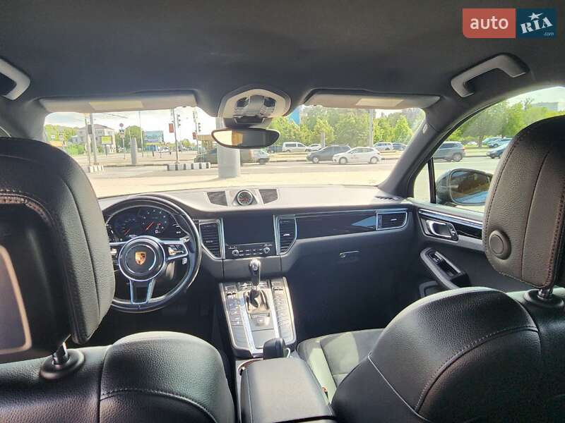 Внедорожник / Кроссовер Porsche Macan 2018 в Киеве