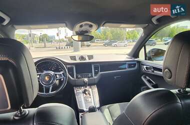 Внедорожник / Кроссовер Porsche Macan 2018 в 