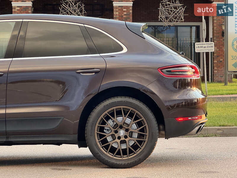 Внедорожник / Кроссовер Porsche Macan 2018 в Киеве