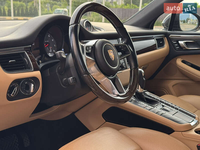 Внедорожник / Кроссовер Porsche Macan 2018 в Киеве