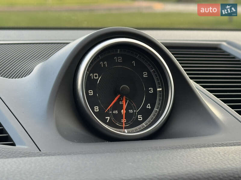 Внедорожник / Кроссовер Porsche Macan 2018 в Киеве