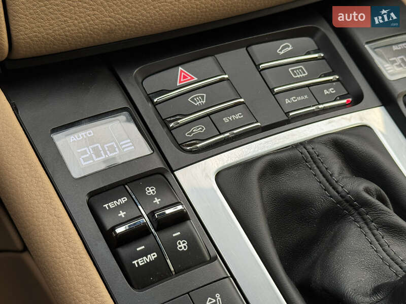 Внедорожник / Кроссовер Porsche Macan 2018 в Киеве