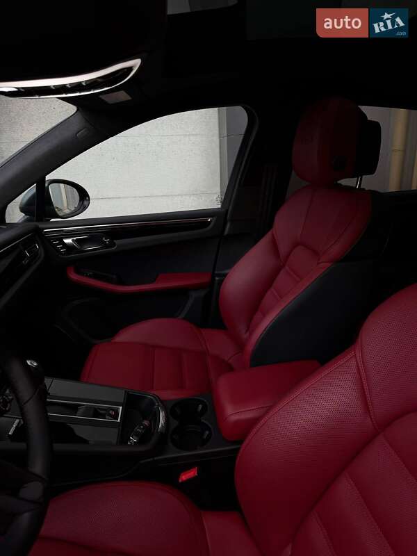 Внедорожник / Кроссовер Porsche Macan 2024 в Львове