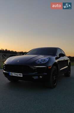 Позашляховик / Кросовер Porsche Macan 2018 в Павлограді