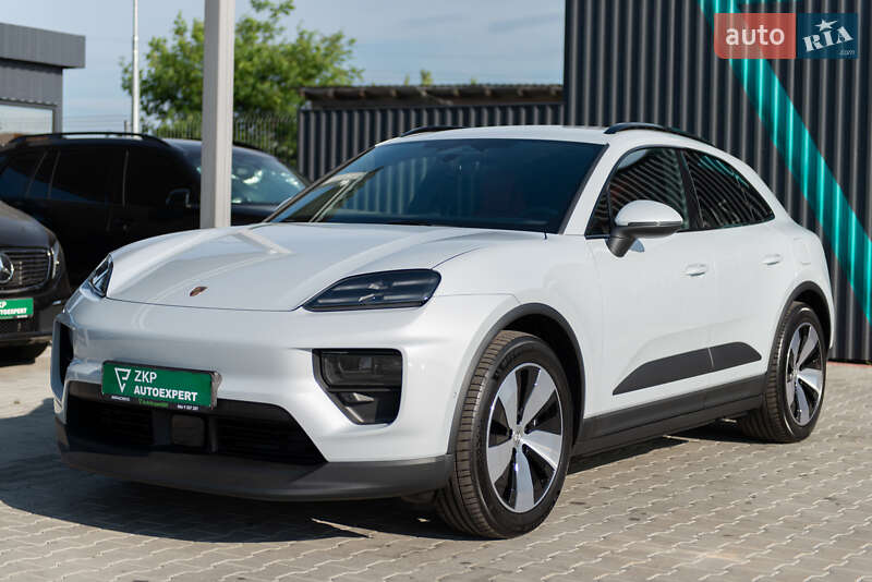 Внедорожник / Кроссовер Porsche Macan 2025 в Мукачево
