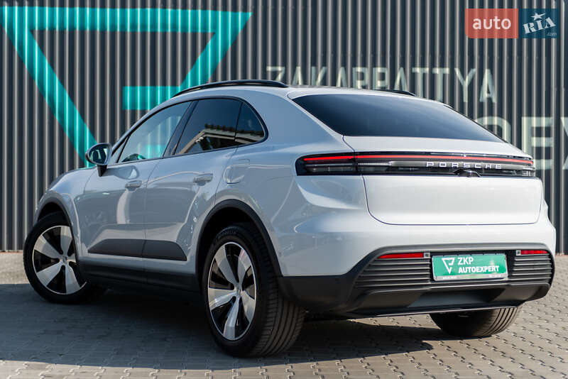 Внедорожник / Кроссовер Porsche Macan 2025 в Мукачево