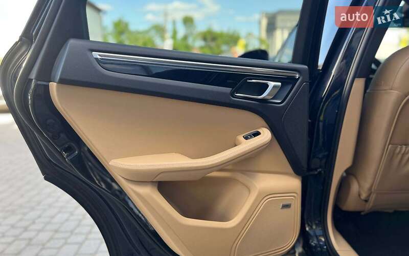 Позашляховик / Кросовер Porsche Macan 2018 в Івано-Франківську