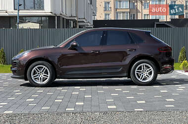 Внедорожник / Кроссовер Porsche Macan 2016 в 