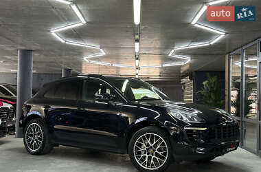 Внедорожник / Кроссовер Porsche Macan 2014 в 