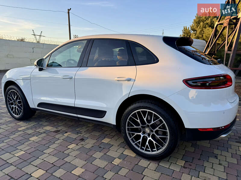 Внедорожник / Кроссовер Porsche Macan 2016 в Днепре