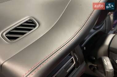 Внедорожник / Кроссовер Porsche Macan 2024 в 