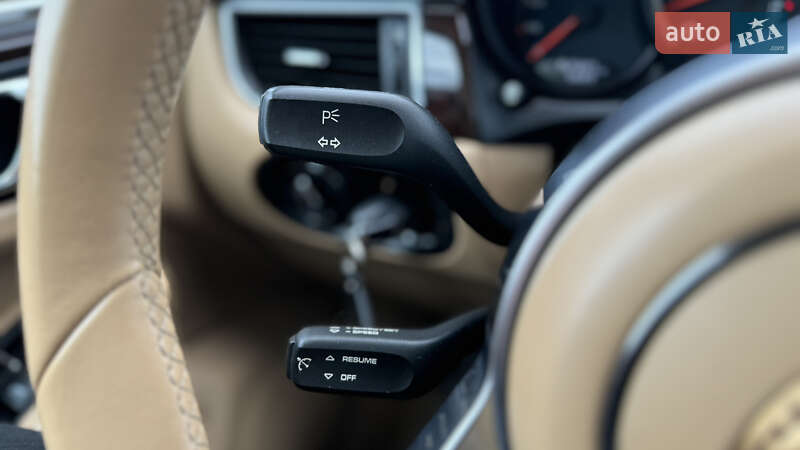 Внедорожник / Кроссовер Porsche Macan 2014 в Киеве