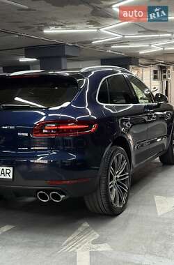 Внедорожник / Кроссовер Porsche Macan 2016 в 