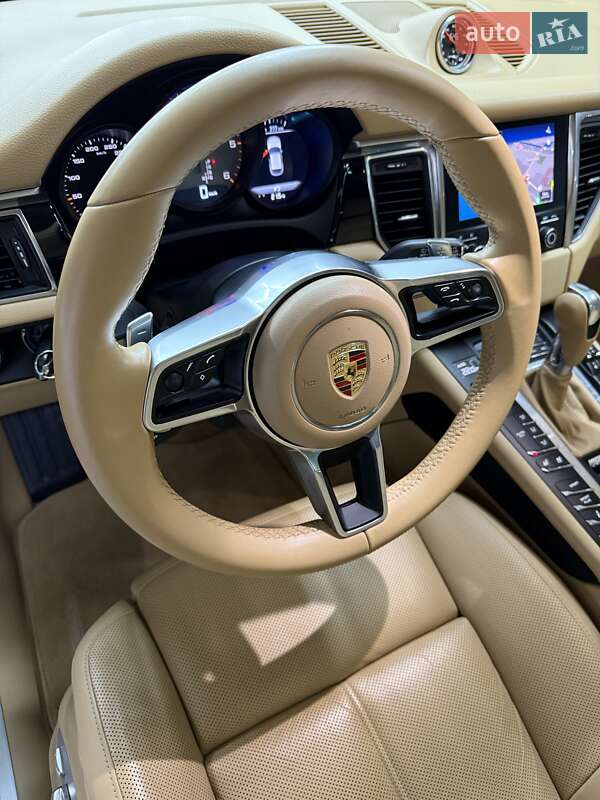 Внедорожник / Кроссовер Porsche Macan 2016 в Одессе