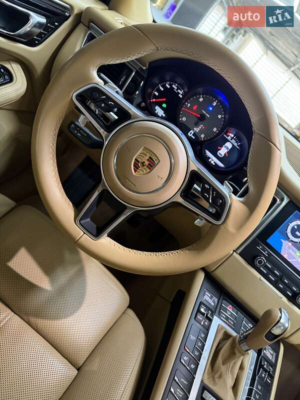 Внедорожник / Кроссовер Porsche Macan 2016 в Одессе