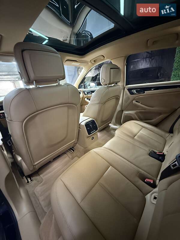 Внедорожник / Кроссовер Porsche Macan 2016 в Одессе