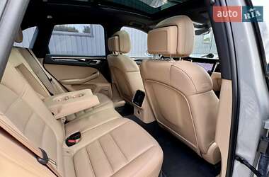 Внедорожник / Кроссовер Porsche Macan 2022 в 